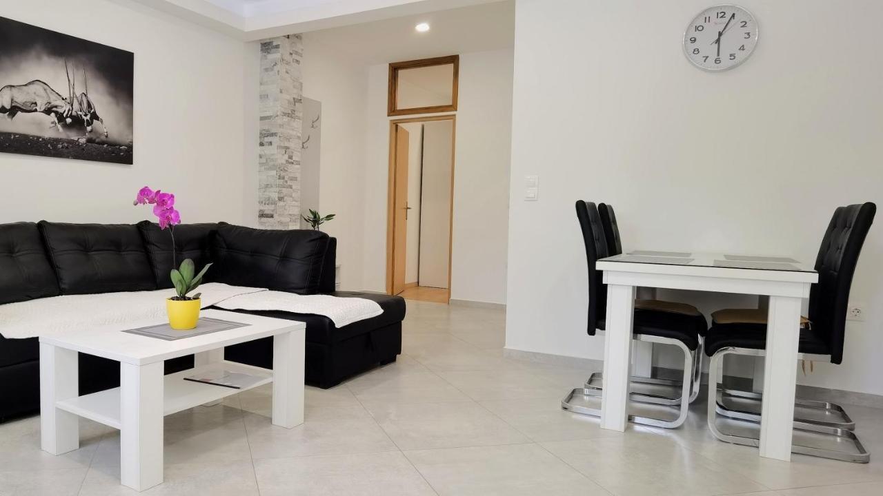 Apartments Njegovan Crikvenica Εξωτερικό φωτογραφία