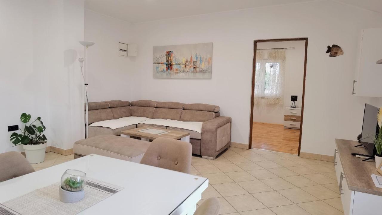 Apartments Njegovan Crikvenica Εξωτερικό φωτογραφία